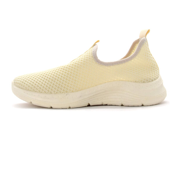 SPORTSCHUHE