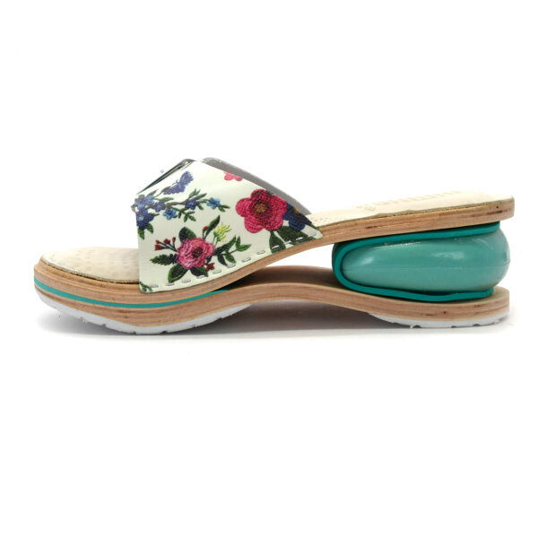 CLOGS MIT KISSEN