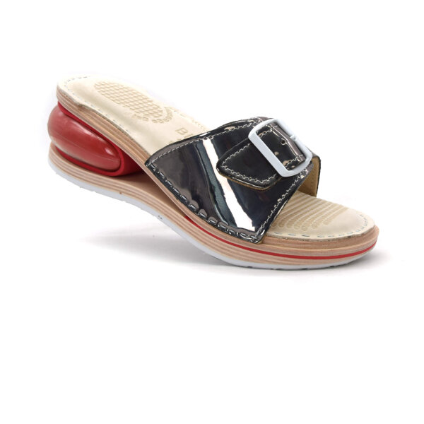 CLOGS MIT KISSEN