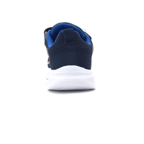 SPORTSCHUHE
