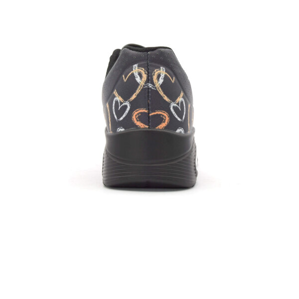 SPORTSCHUHE