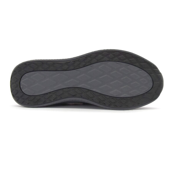 SPORTSCHUHE