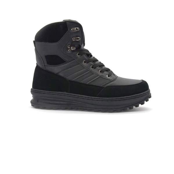 TREKKINGSTIEFEL