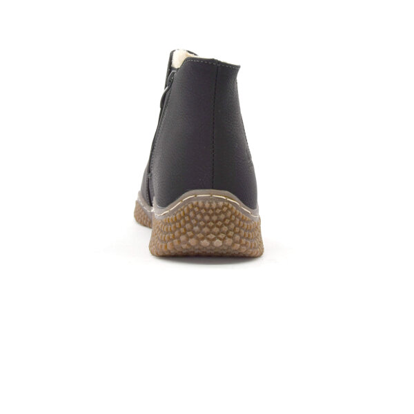 STIEFELETTEN