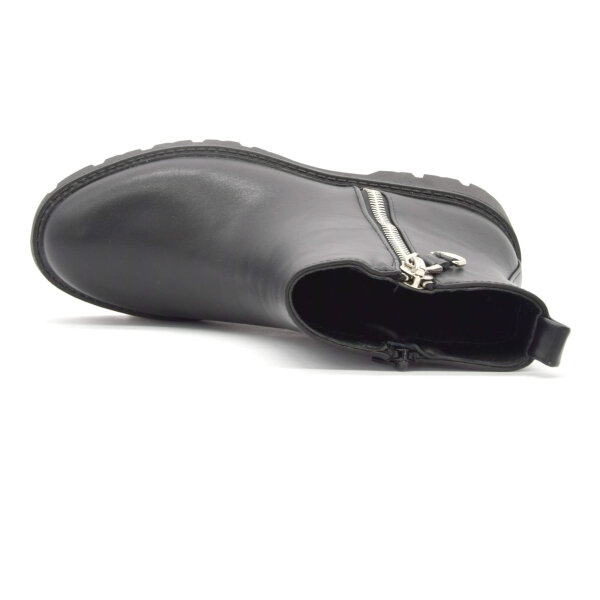 STIEFELETTEN