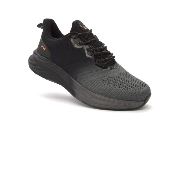 SPORTSCHUHE