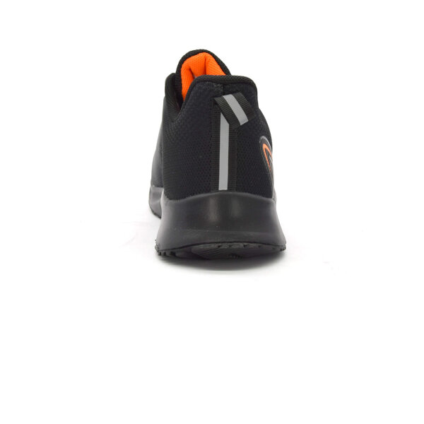 SPORTSCHUHE