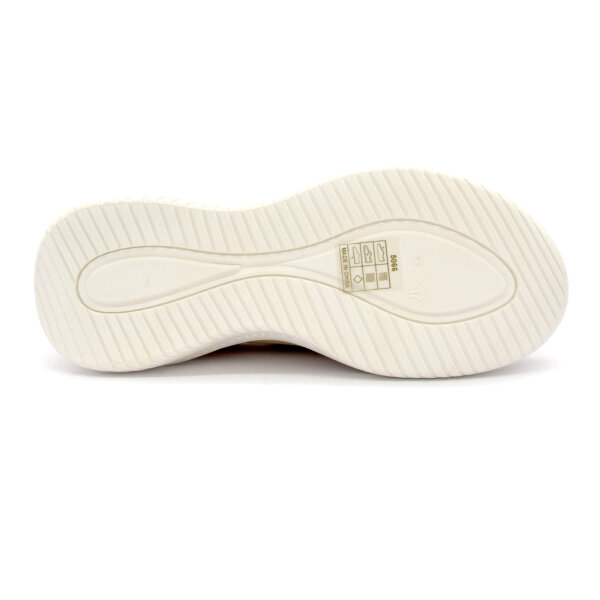 SPORTSCHUHE