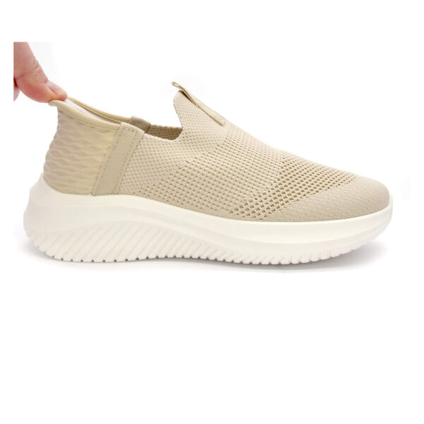 SPORTSCHUHE