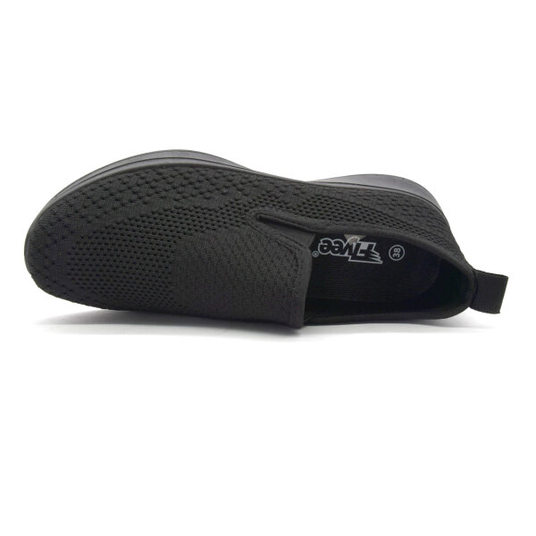 SPORTSCHUHE
