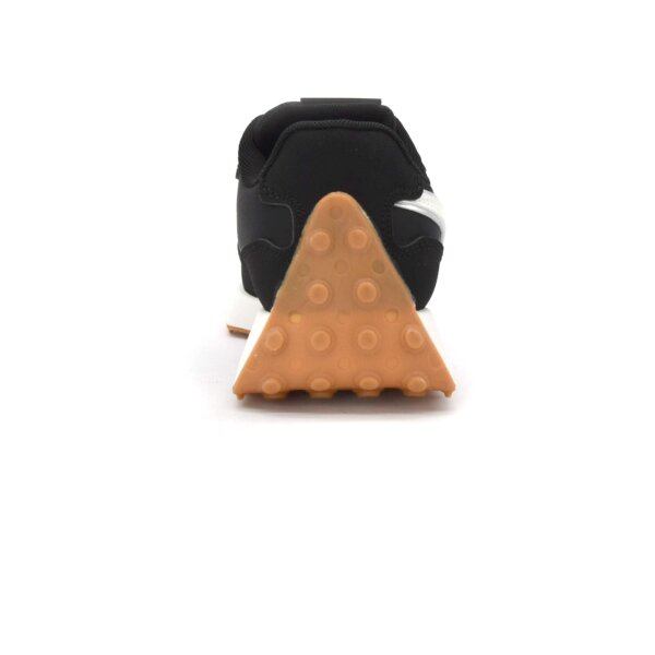 SPORTSCHUHE