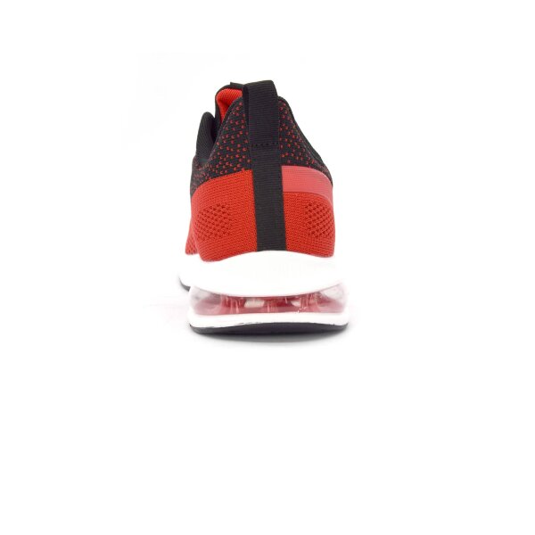 SPORTSCHUHE