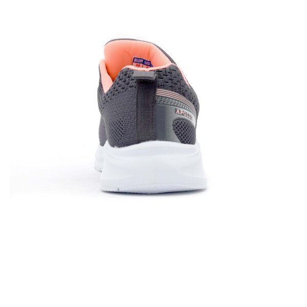 SPORTSCHUHE