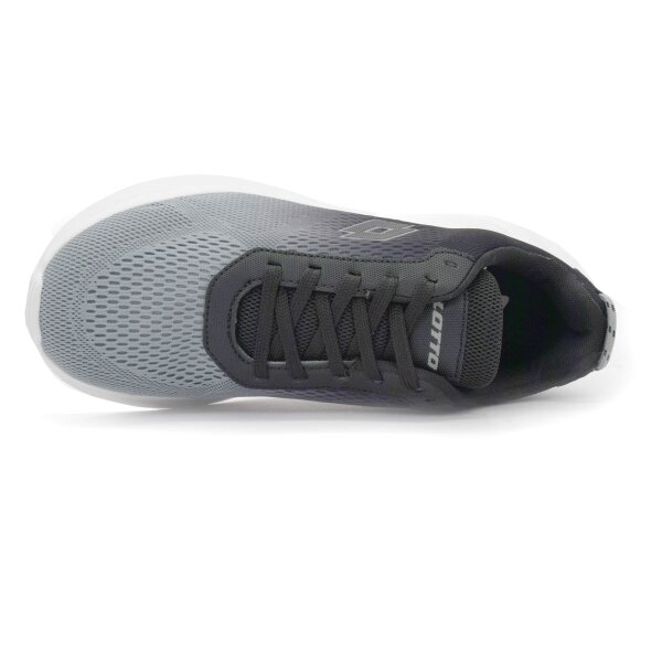 SPORTSCHUHE