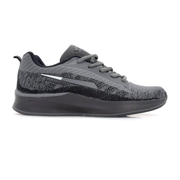 SPORTSCHUHE