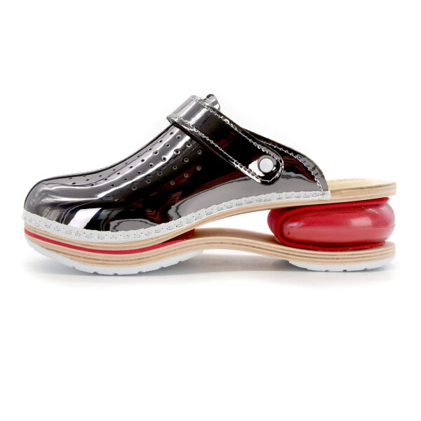 CLOGS MIT KISSEN