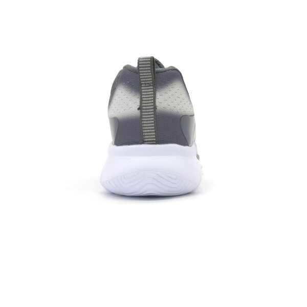SPORTSCHUHE