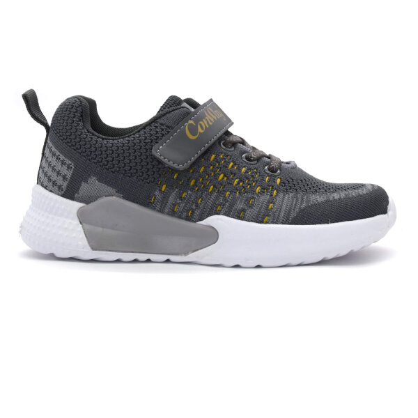 SPORTSCHUHE