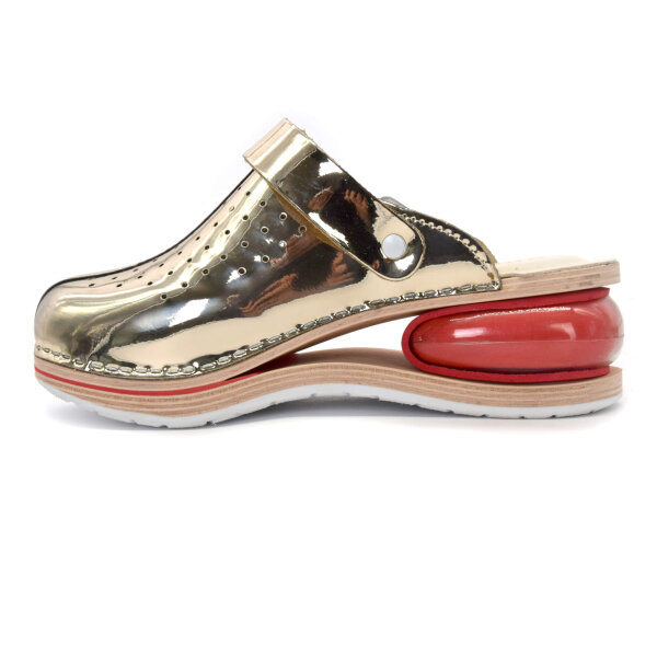 CLOGS MIT KISSEN