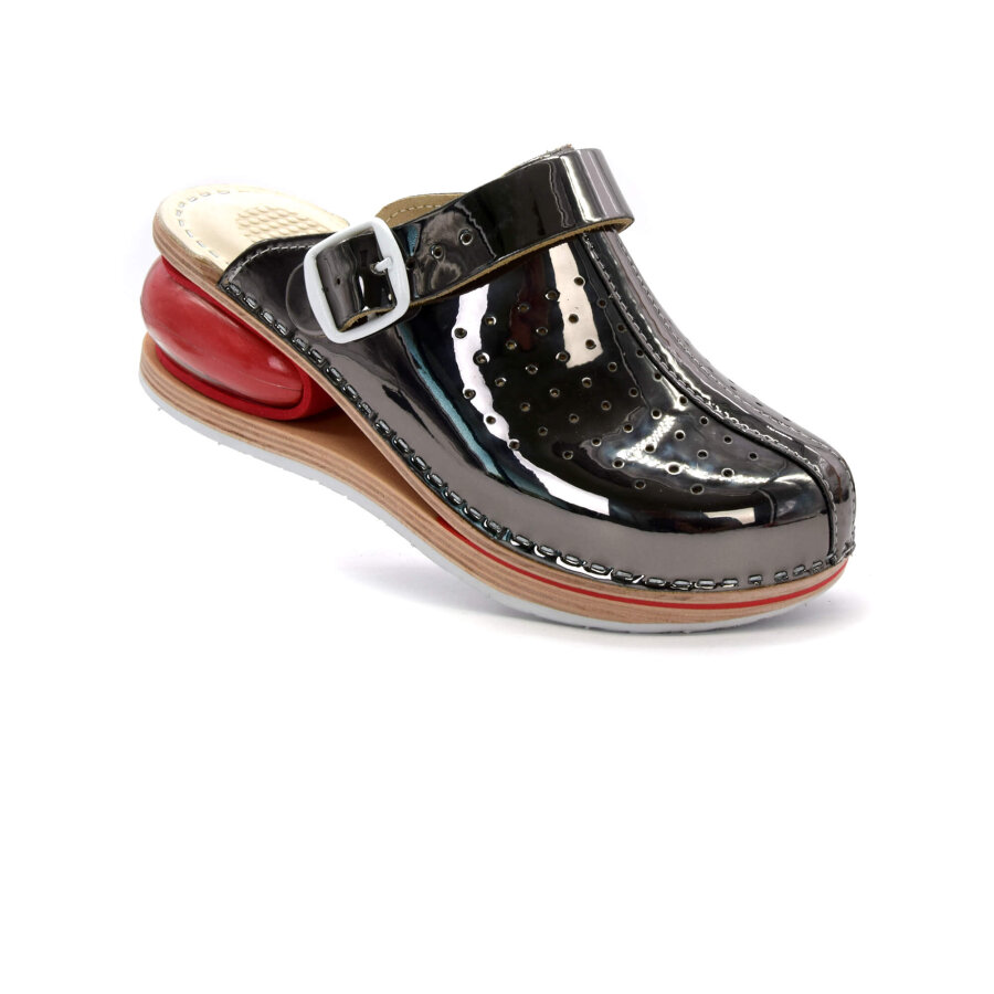 CLOGS MIT KISSEN