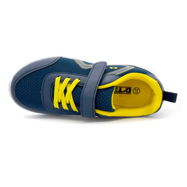 SPORTSCHUHE