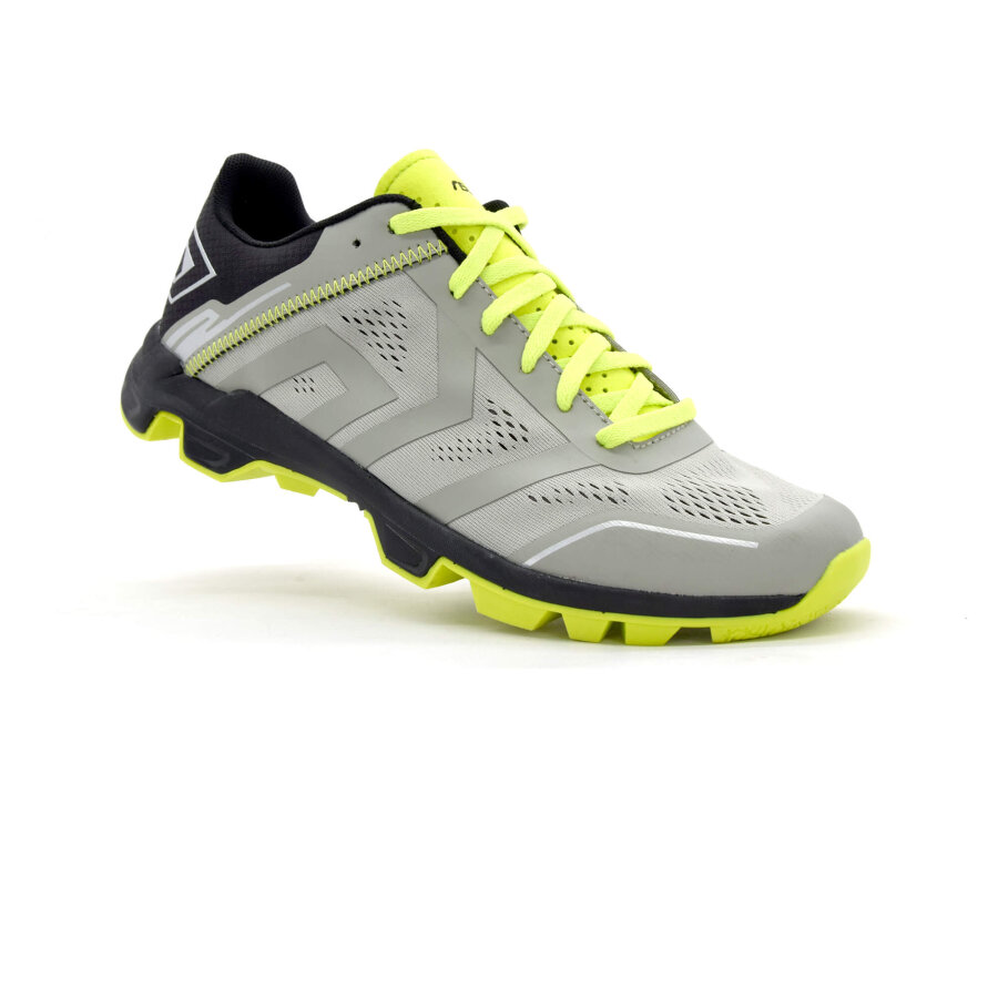 SPORTSCHUHE